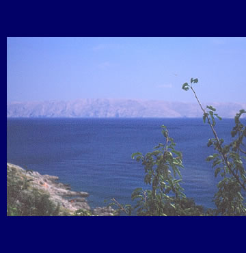 Veduta dell'isola di KRK dalla costa